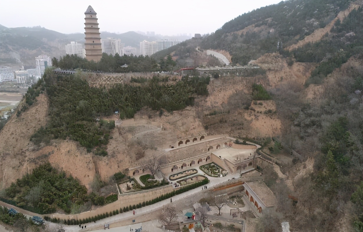 抗日战争时期，延安有一所特殊的学校，专门负责改造日本战俘