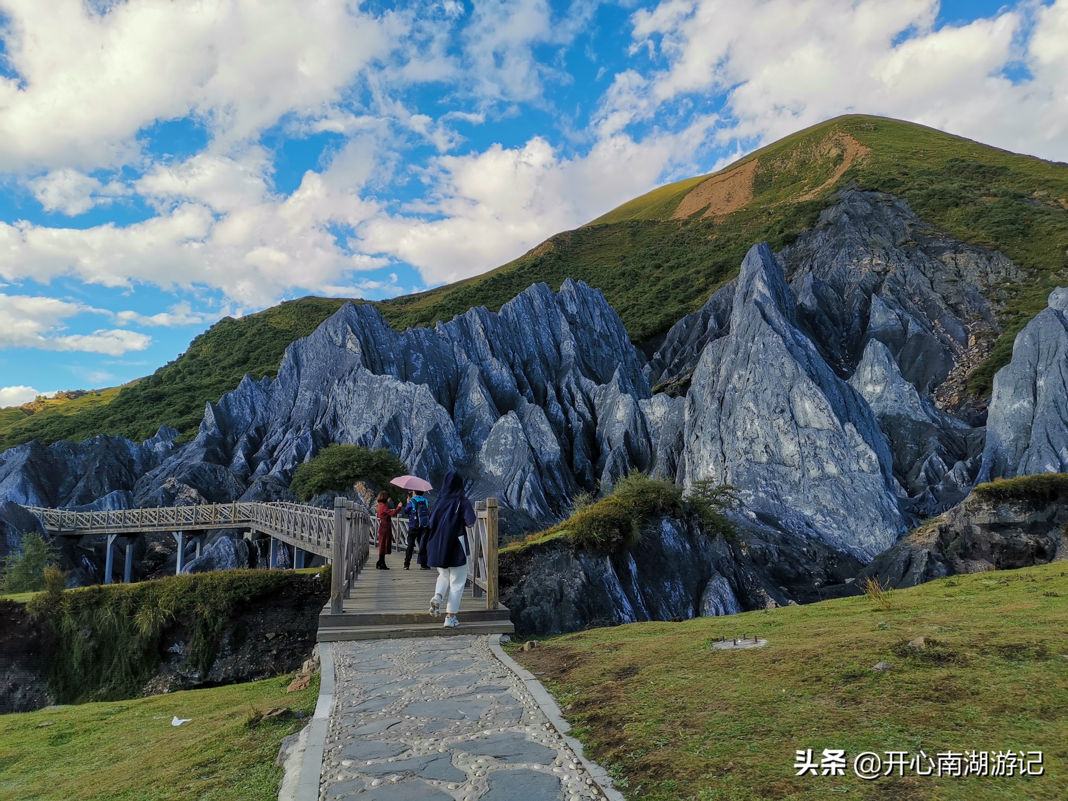成都去往稻城亚丁,途经墨石公园,塔公草原,折多山,四川甘孜行
