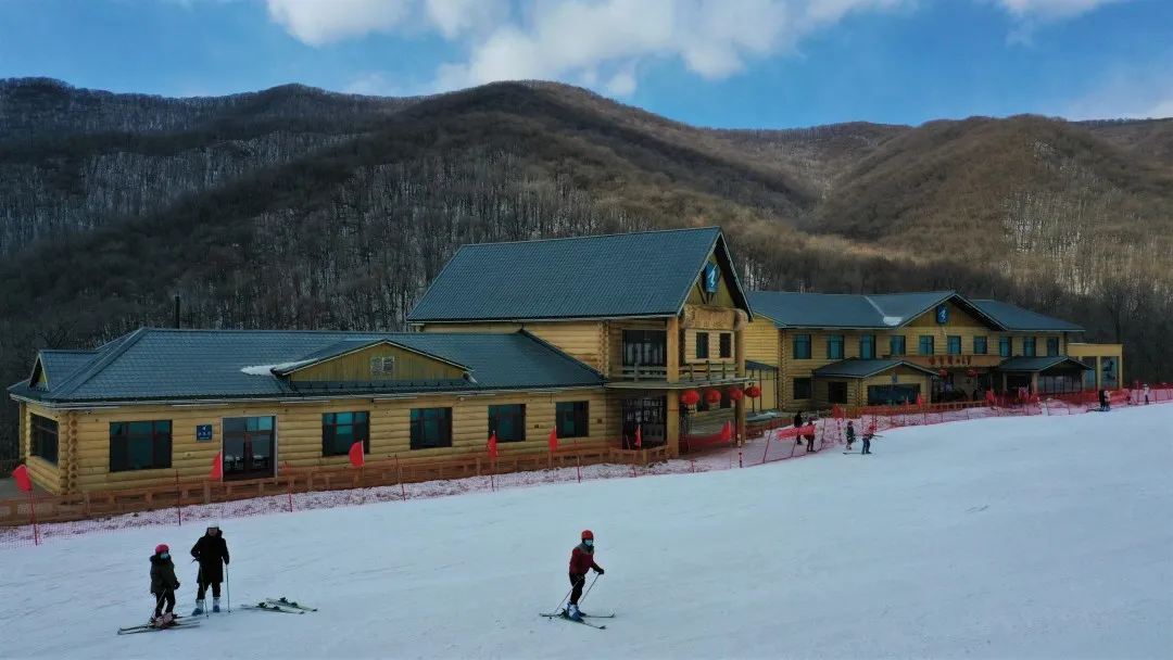 滑粉雪，逛溶洞，来最独特的“原始森林”闹个冬！