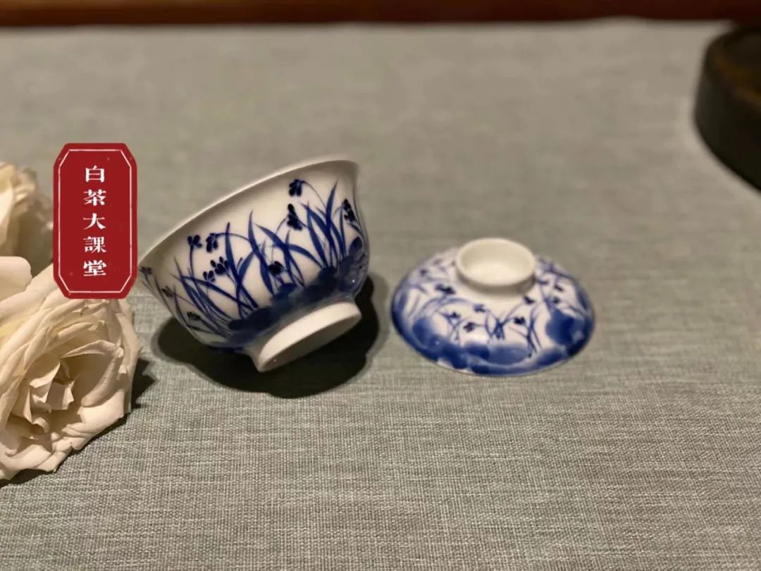 为什么说，白瓷盖碗才是最实用的茶具？3点道出精髓