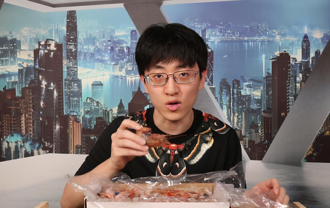 大祥哥说漏嘴,透露直播间的真实人数,100万热度真人没多少