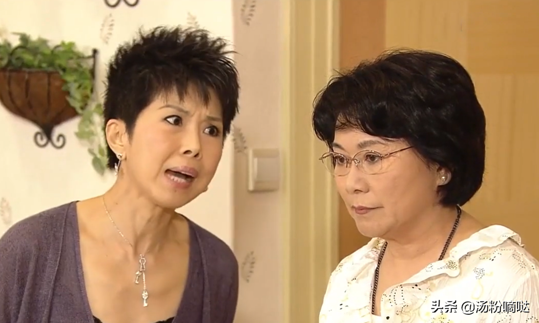 《家好月圆》荷妈:嫁给"渣男"丈夫,却收获了一个美好幸福人生