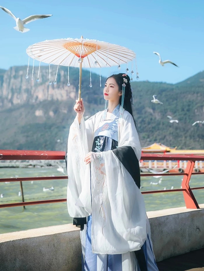 汉服女装图片（图文鉴赏汉服界的10大女神）
