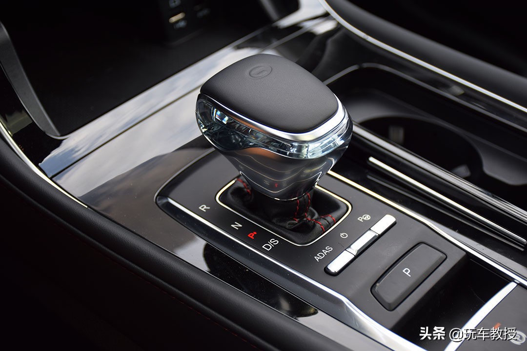 2.0T+6AT，轻松满足1米8乘客 传祺GS4推PLUS版