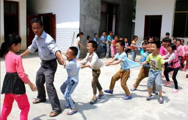 原民办教师没转正的原因分析，但都盼望得到相应的待遇，值得关注