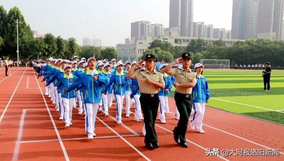 洛阳二外2019年新生国防教育暨入校课程闭营仪式圆满收官