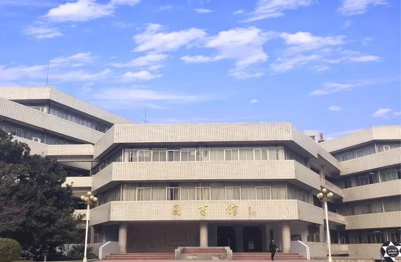 智慧教室、临靠景点，空调暖气一应俱全！山东财经大学等你来