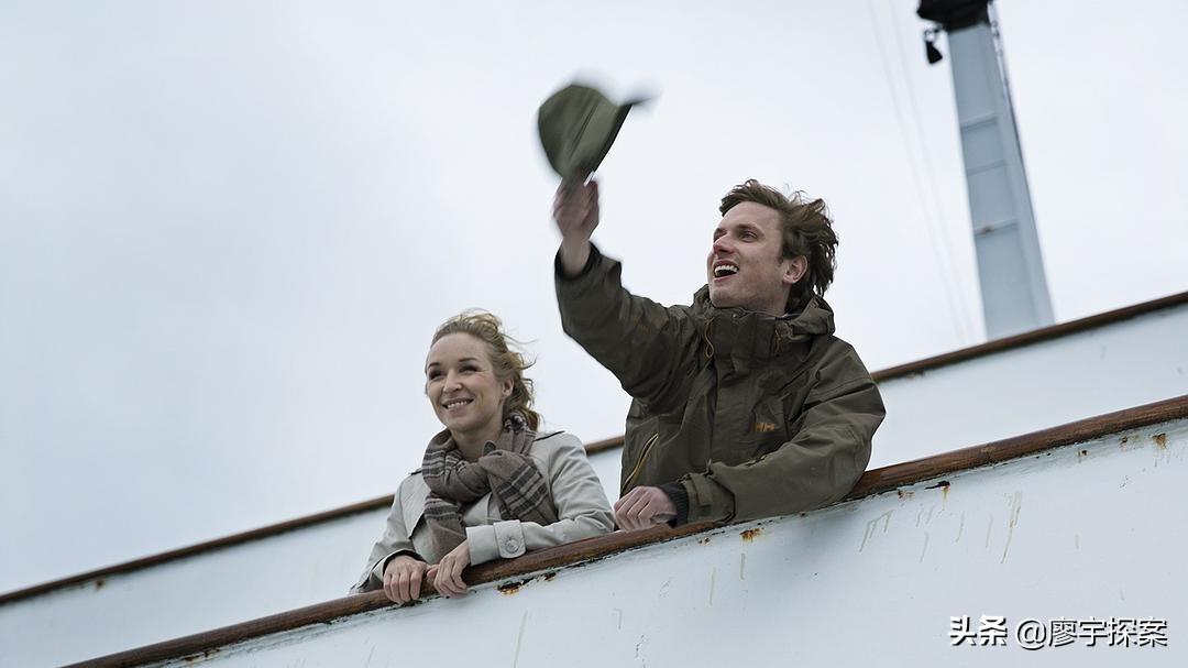 《悬案密码》4部曲：美女囚禁，贵校凶案，漂流瓶求救，墙中干尸