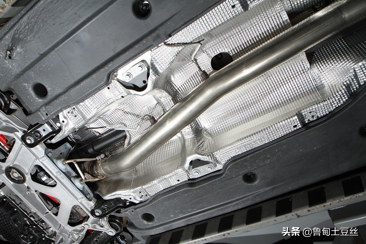 「毂锐驰」优雅与性能兼具—大众CC猎装版 380 R-Line X REVO二阶改装