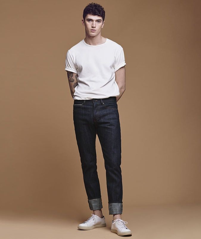 牛仔裤+白T，如何穿才不会单调？这些搭配可以用，轻松打造型男范