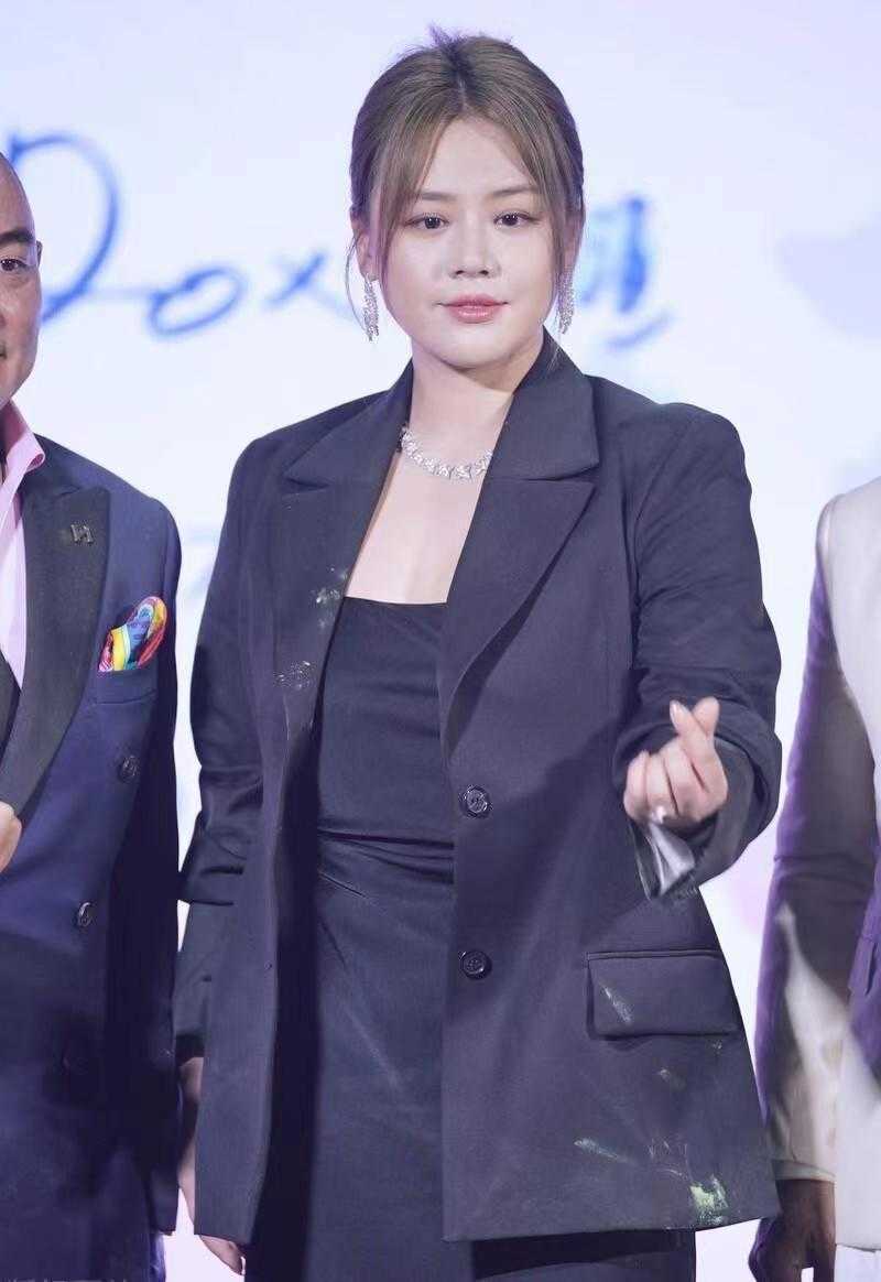 马思纯颠覆了审美标准长胖20斤也美得精致好气质太高级
