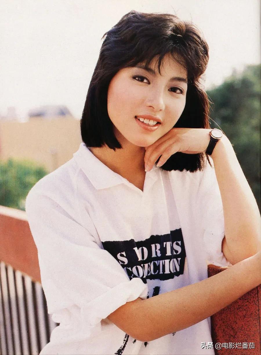 片中饰演女秘书天娜的徐淑媛,其实也是猫妖的扮演者,她的倾情演绎得到