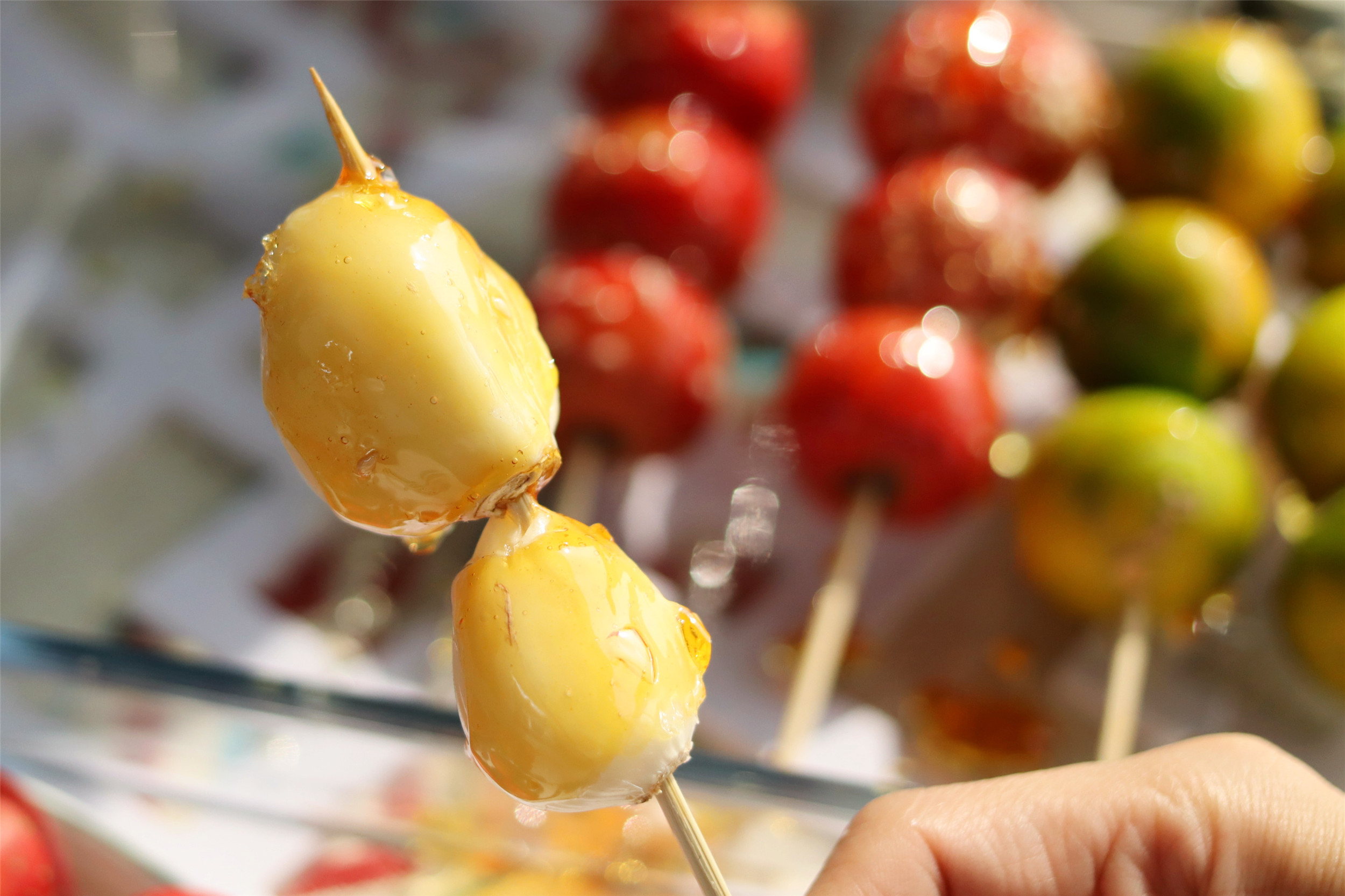 做糖葫芦，掌握“熬糖3步曲”，糖衣酥脆透亮，不沾牙，能出摊了