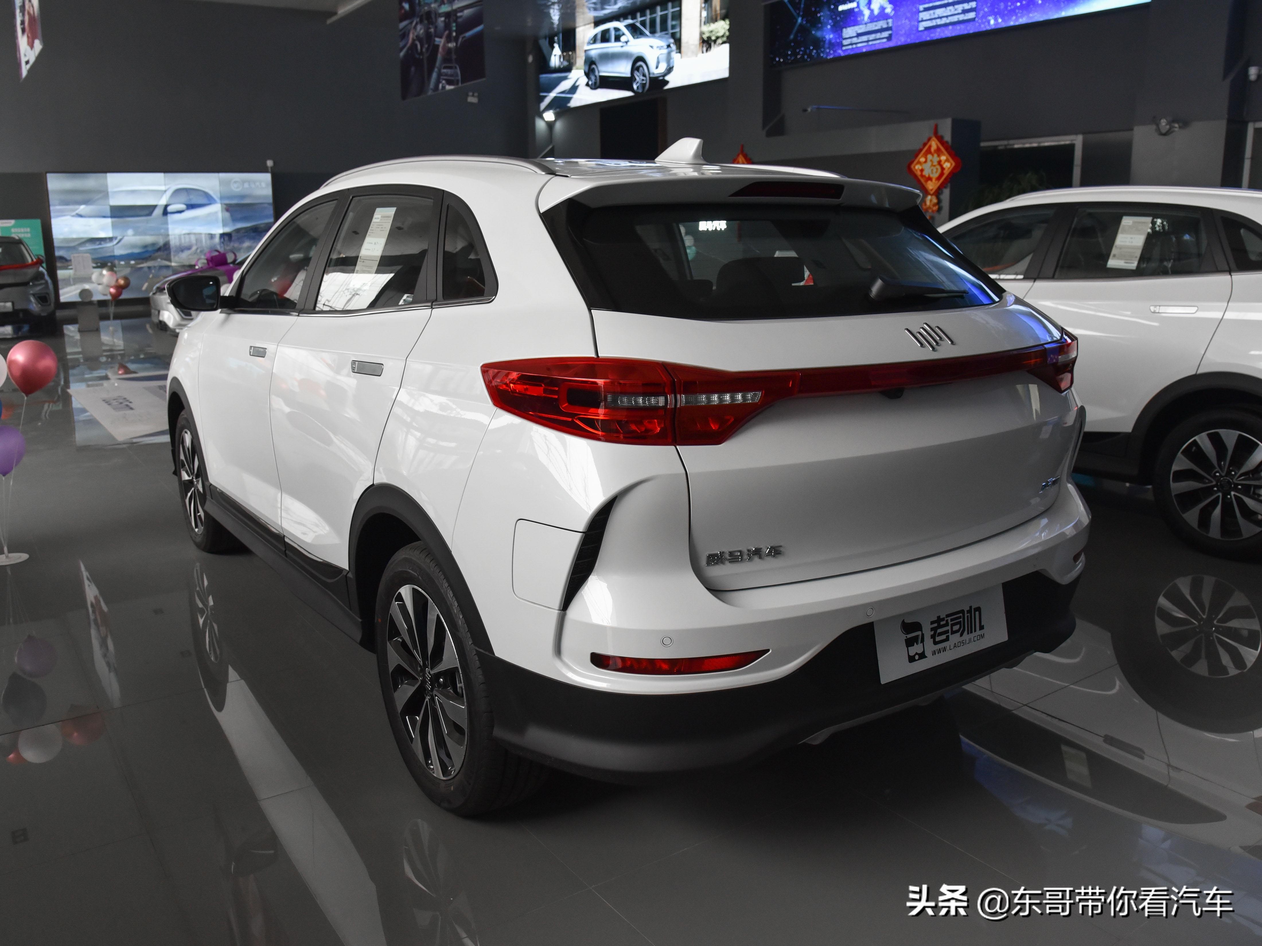 403km续航，快充0.5小时，低价家用代步SUV，实拍威马EX5