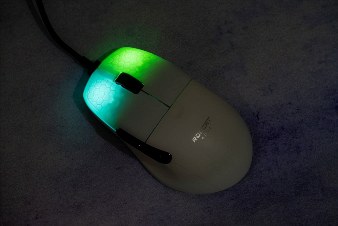 三种连接模式，高性能高颜值，冰豹魔幻豹KONE PRO AIR体验