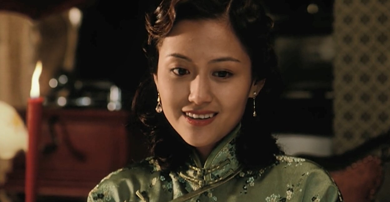 旧社会女人有多惨,生不出孩子,就被婆婆送给下人,电影《青梅》