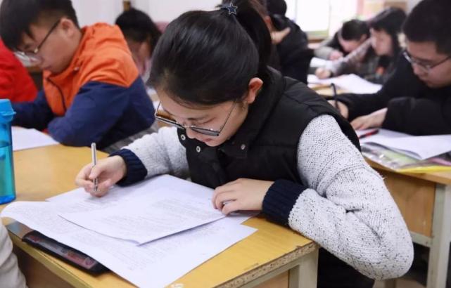 师范类大学“三大顶流”，毕业后不愁就业，还有机会免费上大学