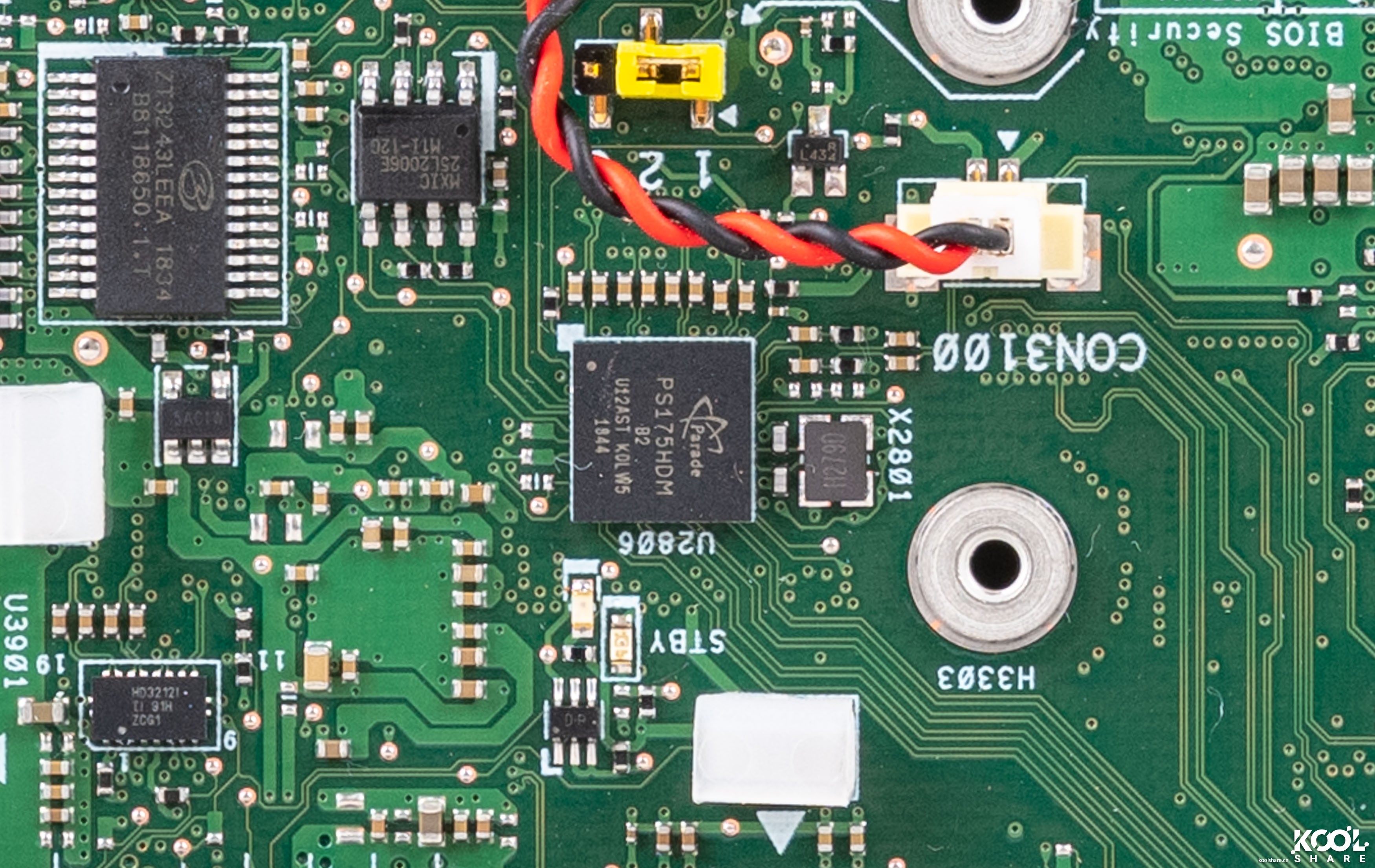 Intel NUC8CHK Chaco Canyon 开箱拆解评测