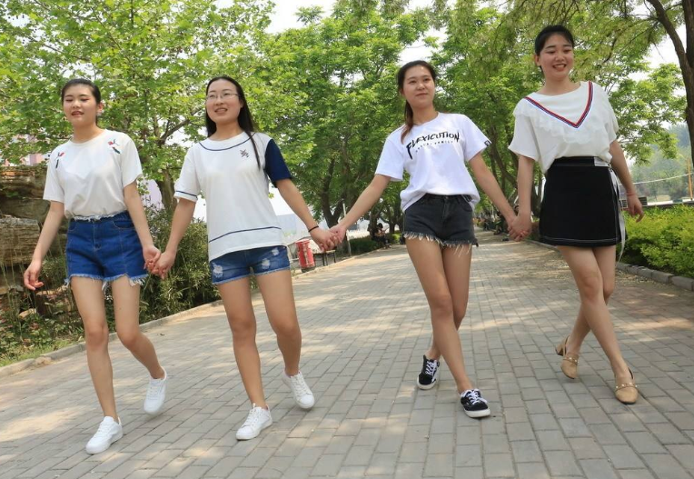 大学女寝室，学姐们深有体会，现实版“甄嬛传”