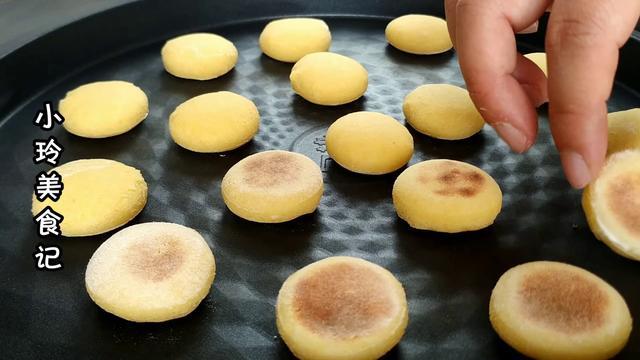 电饼铛蒸馒头怎么蒸（电饼铛馒头这样做香味浓郁）