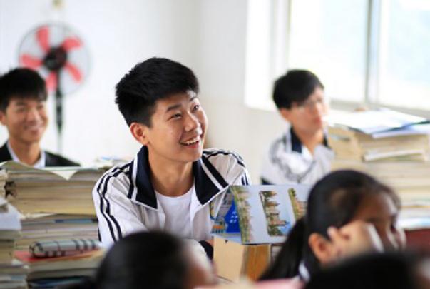 我国百强高中前十名，衡水中学与榜首失之交臂，榜首实力有目共睹