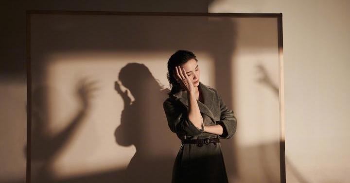 曾打败甄嬛爆冷夺得视后，现两剧霸屏口碑爆棚，这个女演员够劲