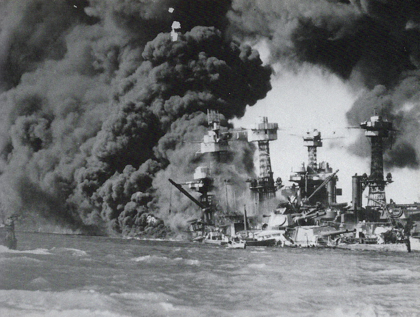 日本当年为什么攻打珍珠港(明知打不过美国，日本为何要偷袭珍珠港，发动太平洋战争？)