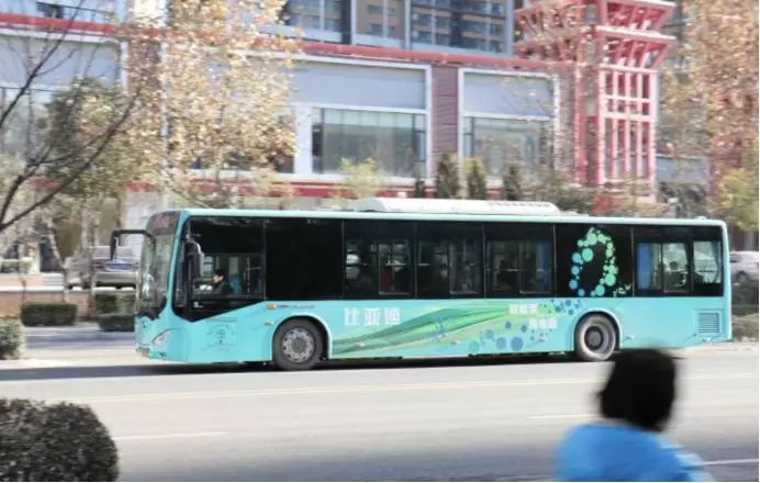 奥迪A3三厢长轴距版下线，马自达3 昂克赛拉碰撞成绩优异