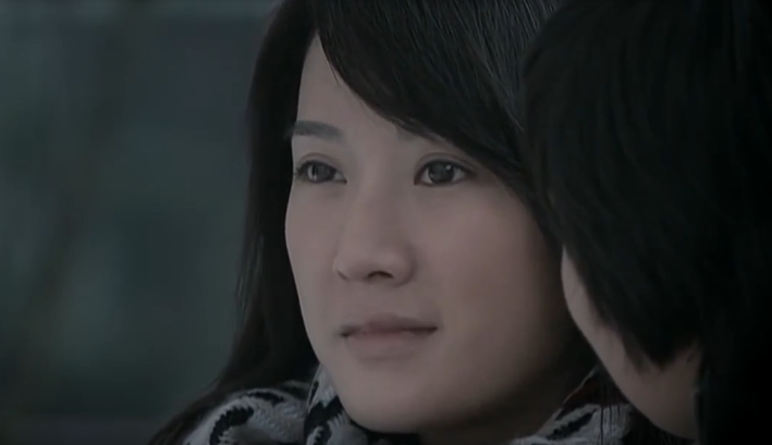 《蜗居》中夫妻间的信任危机与情感救赎