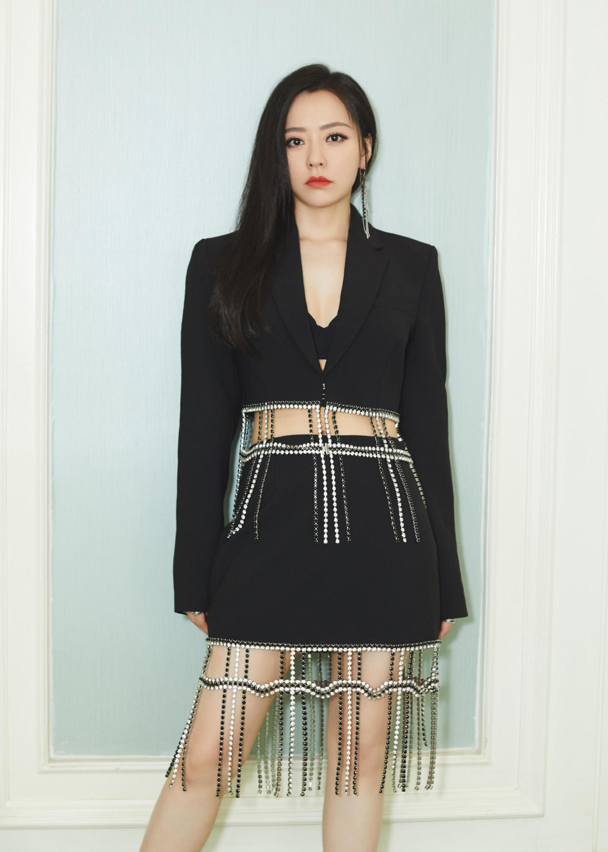 来跟张靓颖学习穿搭tips,成功彰显大女人韵味