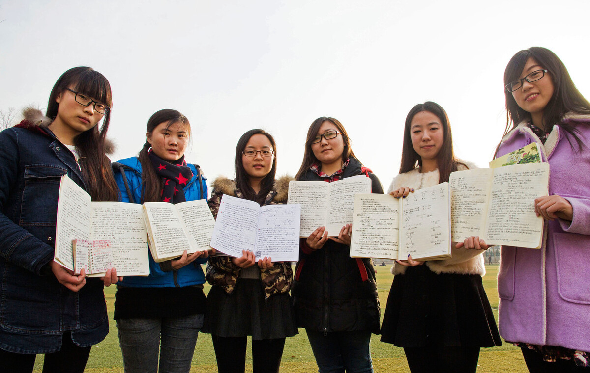 大学期间很有面子的班干部，既锻炼能力又大权在握，学生不要错过