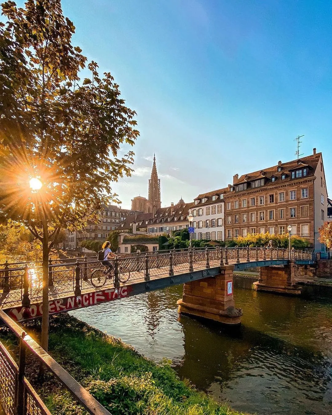 斯特拉斯堡大学(法文:université de strasbourg),简称uds,欧洲最