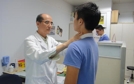 高考前体检，学生必须要“脱光衣服”检查吗？这些情况要了解