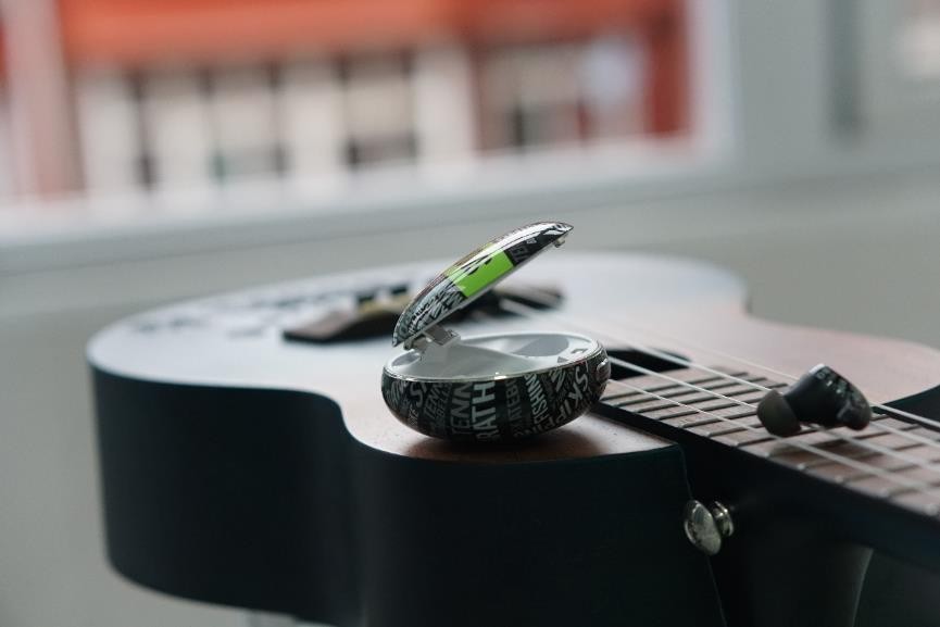 第一次见如此精致的蓝牙耳机，颜值质感都在线，魔浪S上手