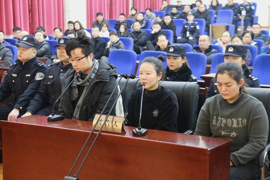 河南玛莎拉蒂撞宝马案开庭 谭明明肇事始末曝光