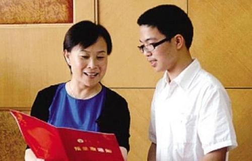 江苏考生作文获得满分，全篇共755字，有30字阅卷老师不认识