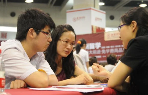 高考“落榜生”迎来好消息，今年依然可以上大学，补救方法很重要