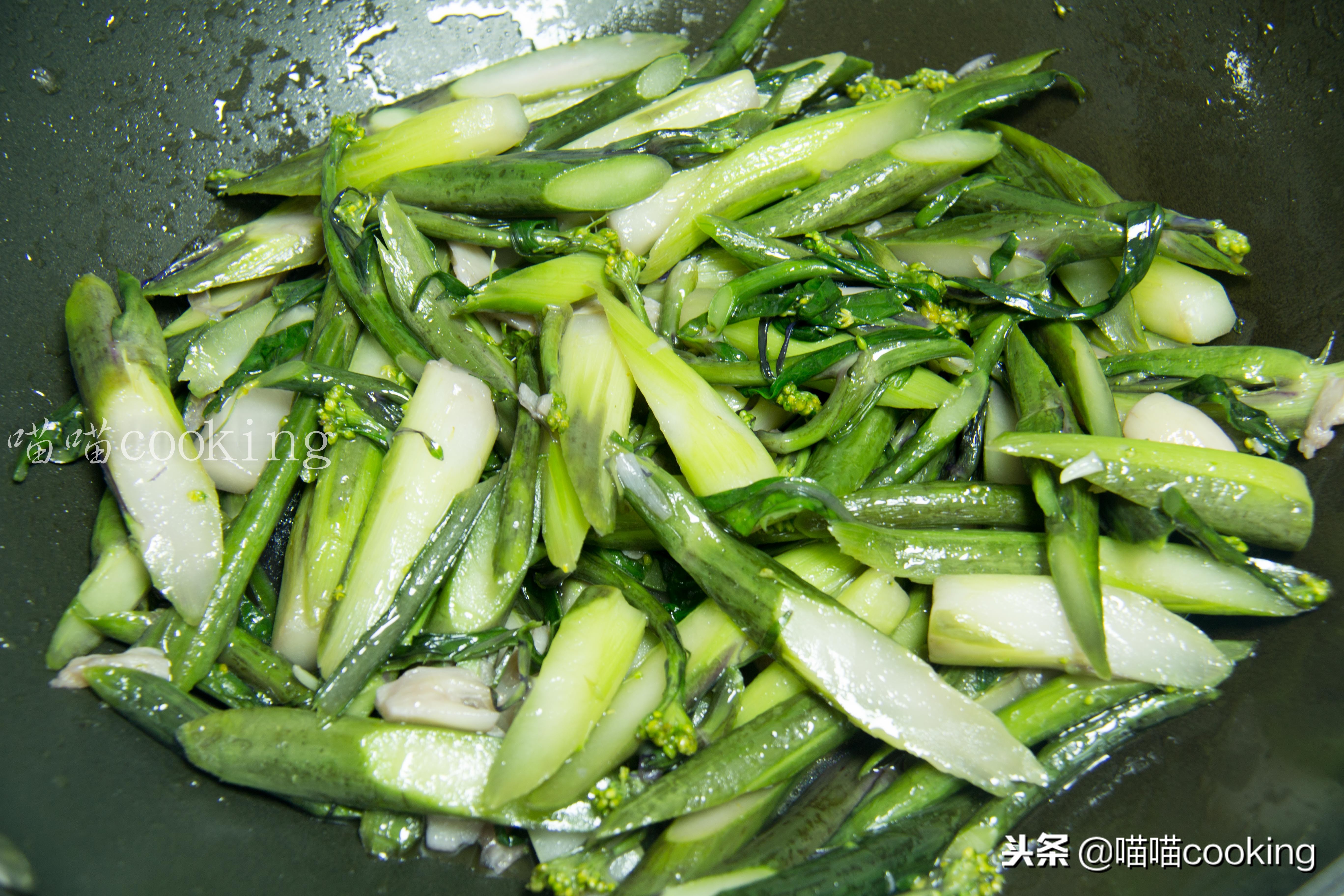 这个菜很神奇，质嫩清甜，维生素含量高，冬天更要多吃