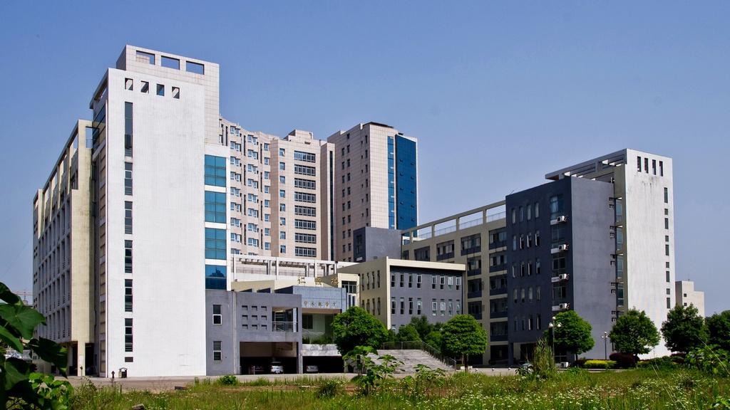 湖南实力最强的3所医学高校，其中一所与协和、华西齐名！