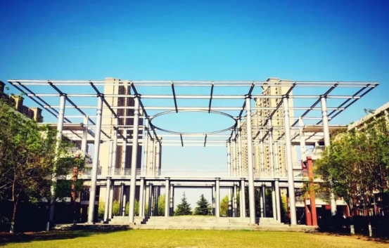 山东省中学TOP5，谁排第一存在争议，这所后起之秀令人称赞