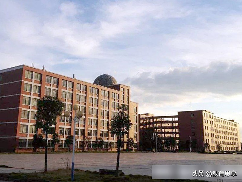 江西这所高中，十年间286名学生进清华北大，不愧是“第一中学”