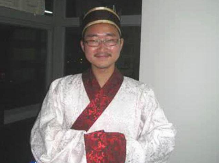 高考用甲骨文写作文，连批卷老师都看不懂，被破格录取后泯然众人