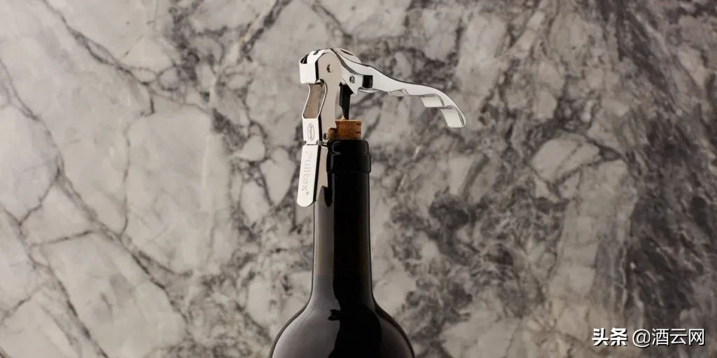 葡萄酒开断酒塞怎么办？看下这篇花式开瓶器使用大全