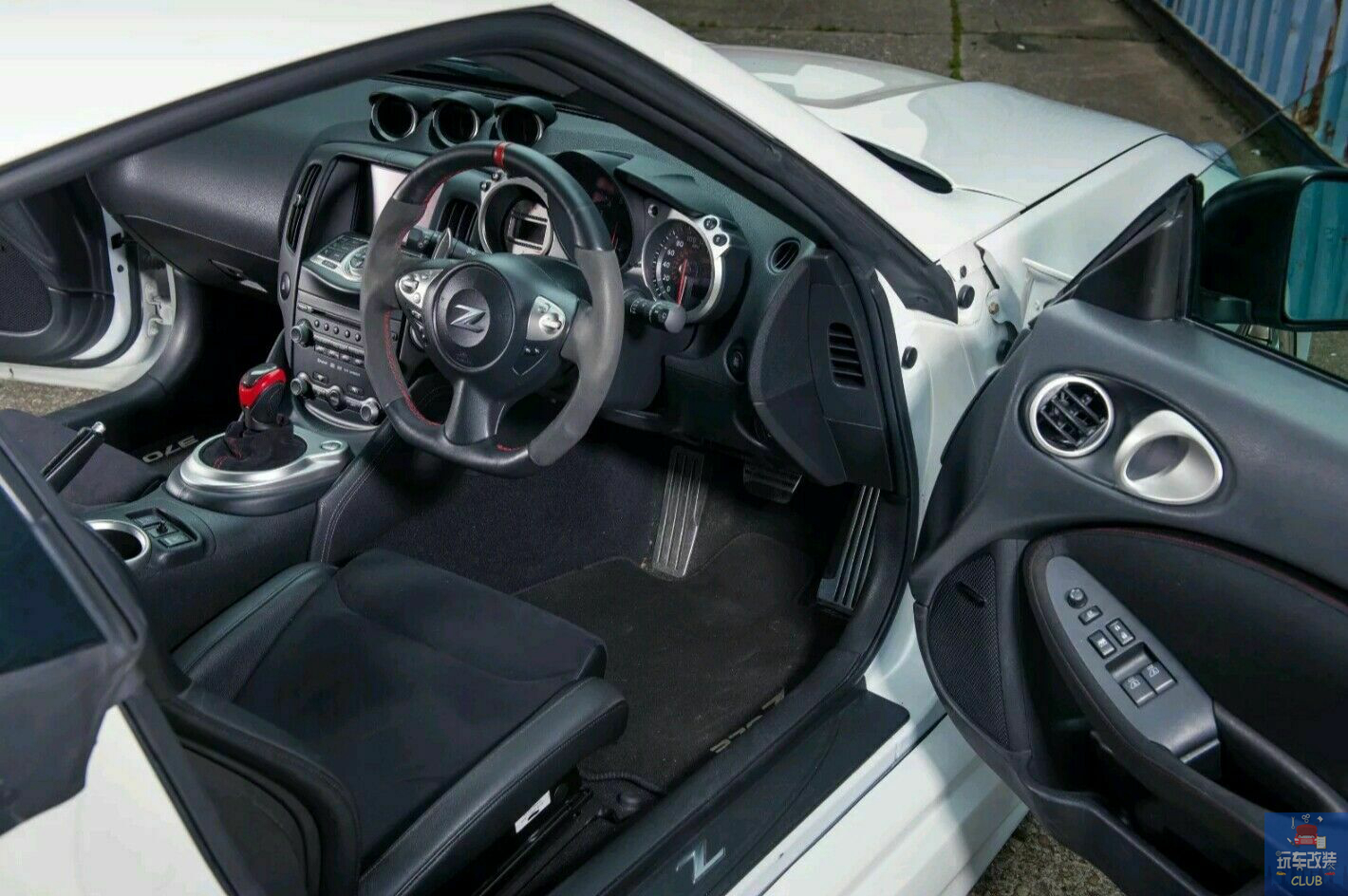 打造“极致美感”的“亮白色”日产370Z GT，真正的汽车艺术品！
