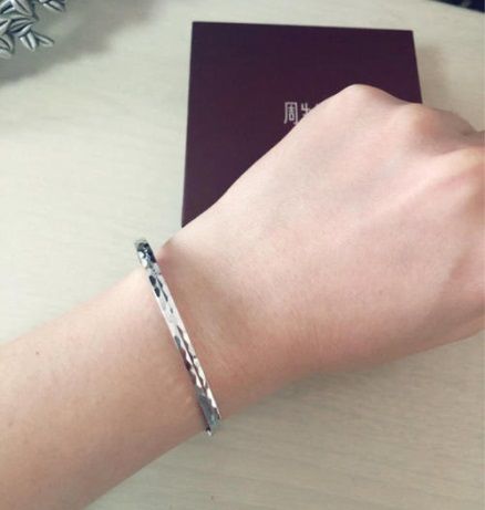 周大福，周生生，六福，三家的铂金贵妃镯，谁的质量更好