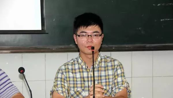 哥哥高考县状元，3年后弟弟高考市第一，父亲直言：坚持1个原则