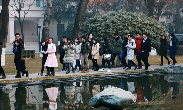 各大学2022放寒假通知！放假时间最长77天，学生们拍手叫好