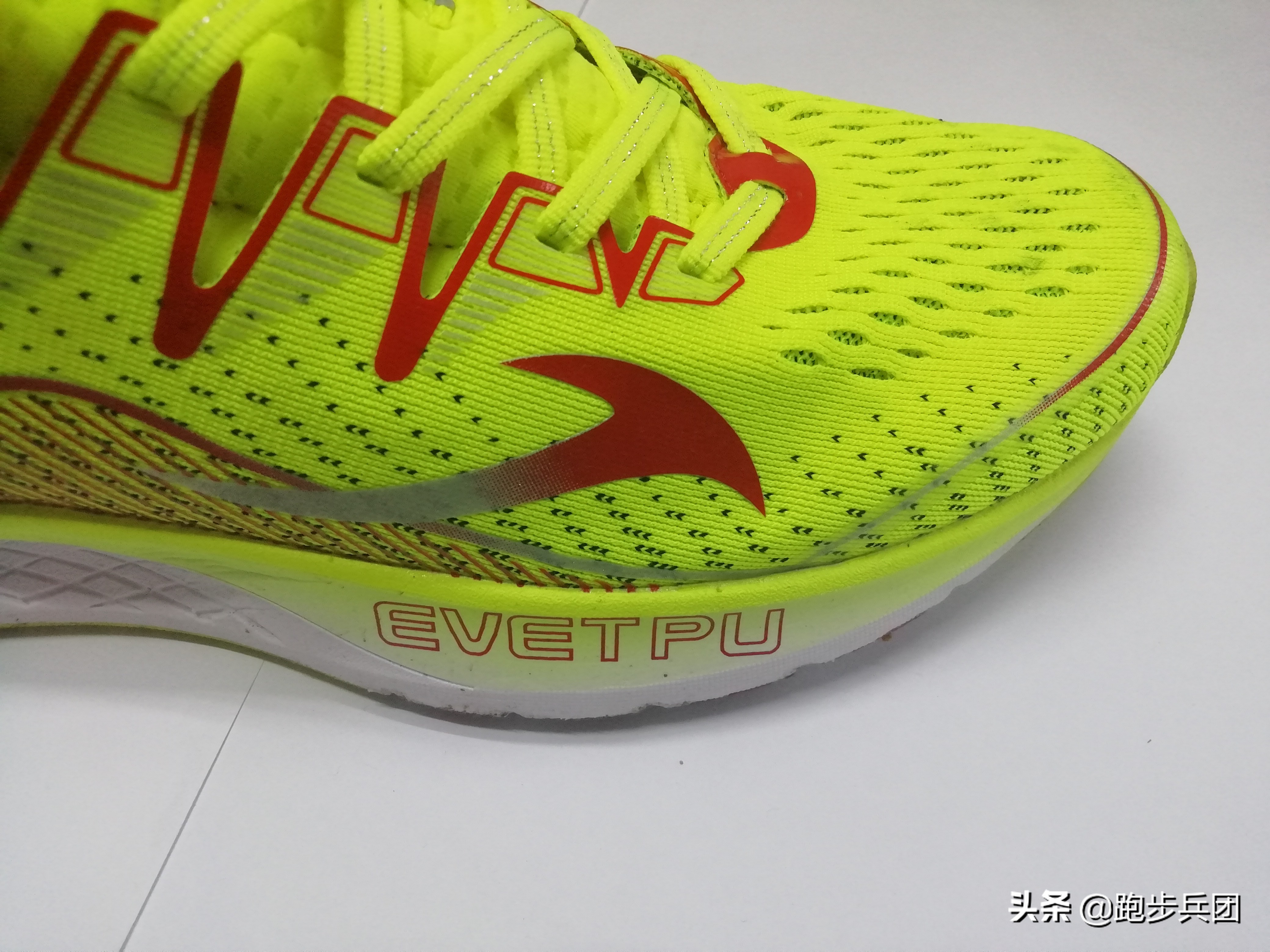看看一个理工男是如何写跑鞋的实测报告