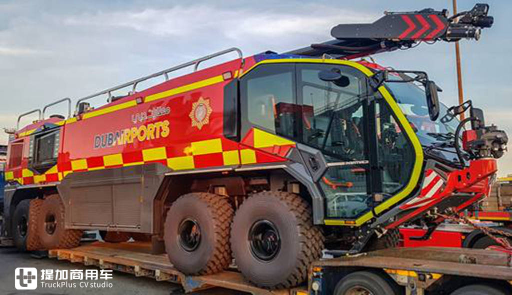 卢森宝亚美洲豹8x8消防车实拍,这款机场主战消防车实力真强悍