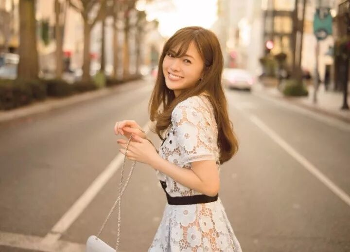 疯狂大卖！日本美女写真TOP10，真有这么好看吗？